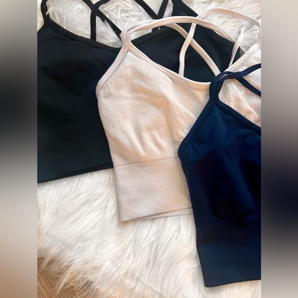 🔴SOLD🔴Amazon sports bras - bundle of 3 - Picture 2 of 7